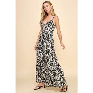 MSRP $128 ✨ Millib
on Made in USA Black & Ivory Maxi Dress – Size S ✨